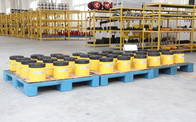 һ��������ĸ����Һѹǧ�ﶥ�������ں���