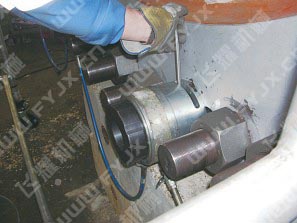 ͨ��Һѹ��˨�������ֳ�ʹ��ͼ