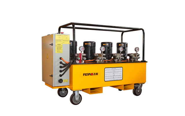 ����ѹͬ���綯Һѹ��վ