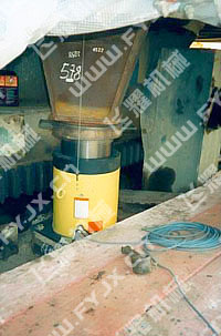 机械式螺母锁定千斤顶应用图